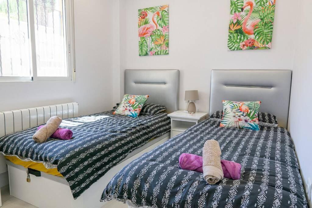 Casa Lilly-Rose, A Beautiful 3 Bedroom Detached Villa A Short Walk To The Villamartin Plaza & Golf Course Zewnętrze zdjęcie
