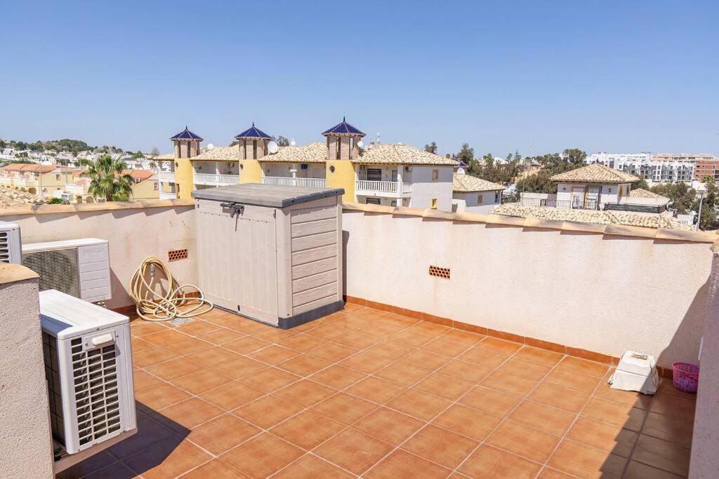 Casa Lilly-Rose, A Beautiful 3 Bedroom Detached Villa A Short Walk To The Villamartin Plaza & Golf Course Zewnętrze zdjęcie