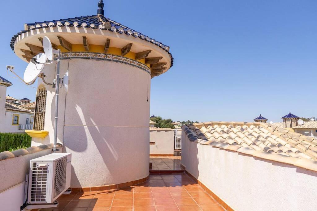 Casa Lilly-Rose, A Beautiful 3 Bedroom Detached Villa A Short Walk To The Villamartin Plaza & Golf Course Zewnętrze zdjęcie