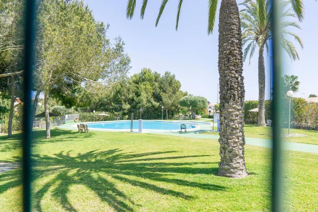 Casa Lilly-Rose, A Beautiful 3 Bedroom Detached Villa A Short Walk To The Villamartin Plaza & Golf Course Zewnętrze zdjęcie