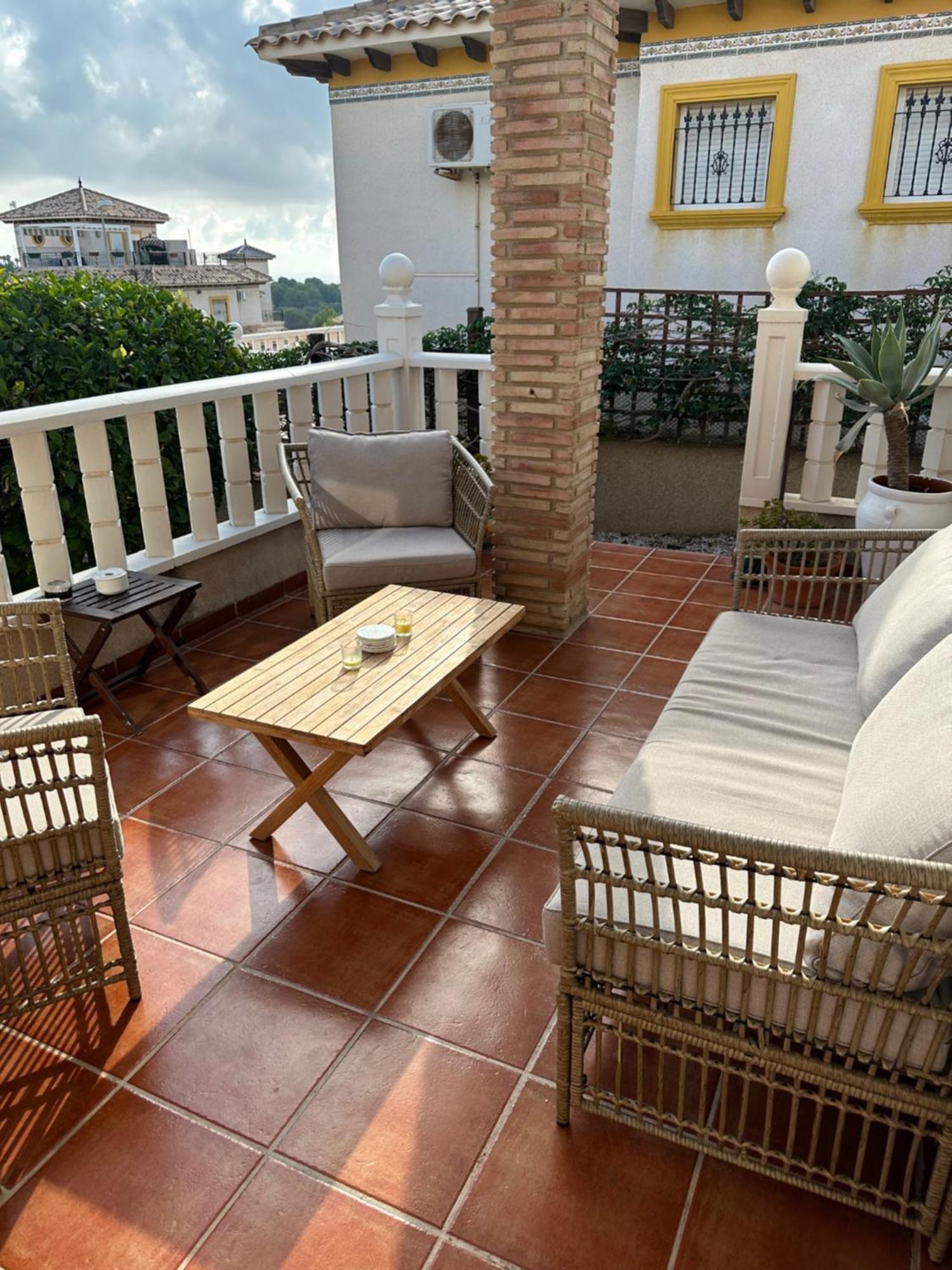 Casa Lilly-Rose, A Beautiful 3 Bedroom Detached Villa A Short Walk To The Villamartin Plaza & Golf Course Zewnętrze zdjęcie